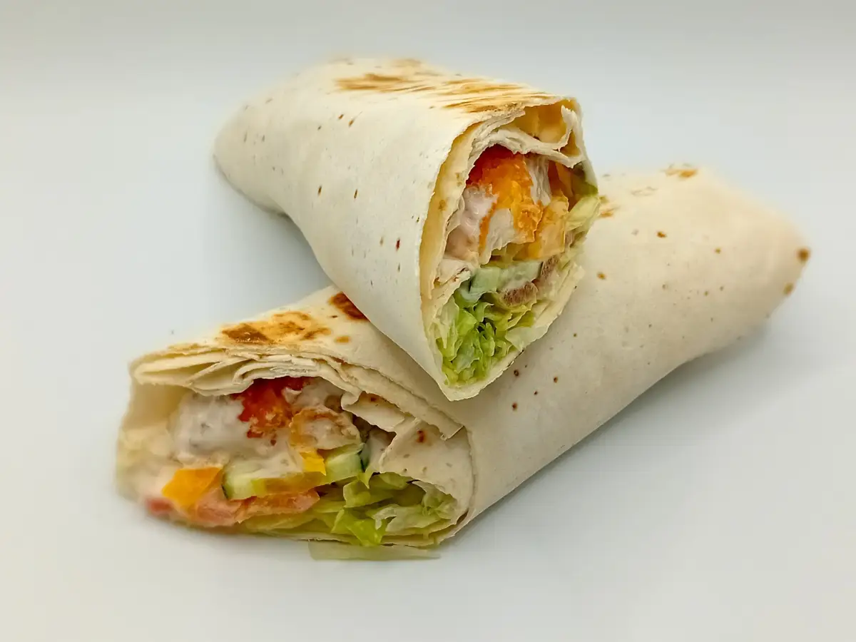 Tortilla s kuřecími stripsy