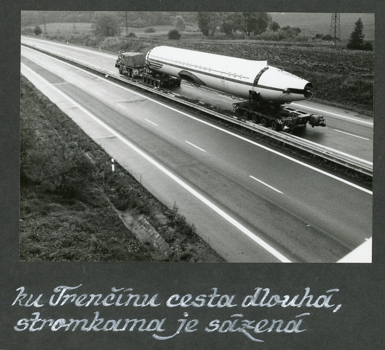 Letadlo historicka ku trencinu cesta dlouha